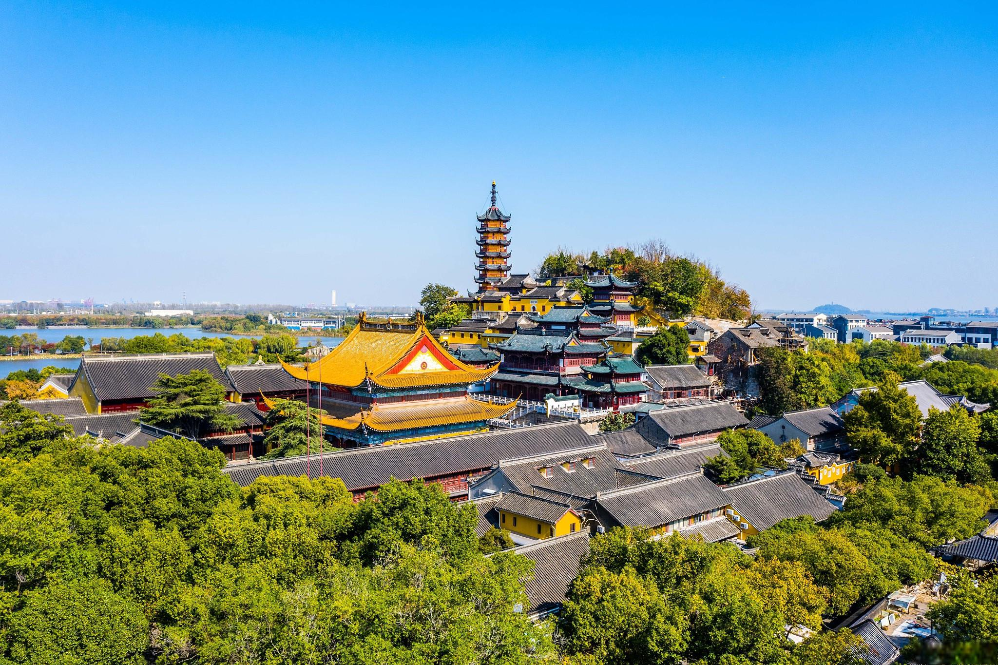 華辰塑粉的文化禮贊與團(tuán)隊(duì)新篇——華辰2025鎮(zhèn)江行
